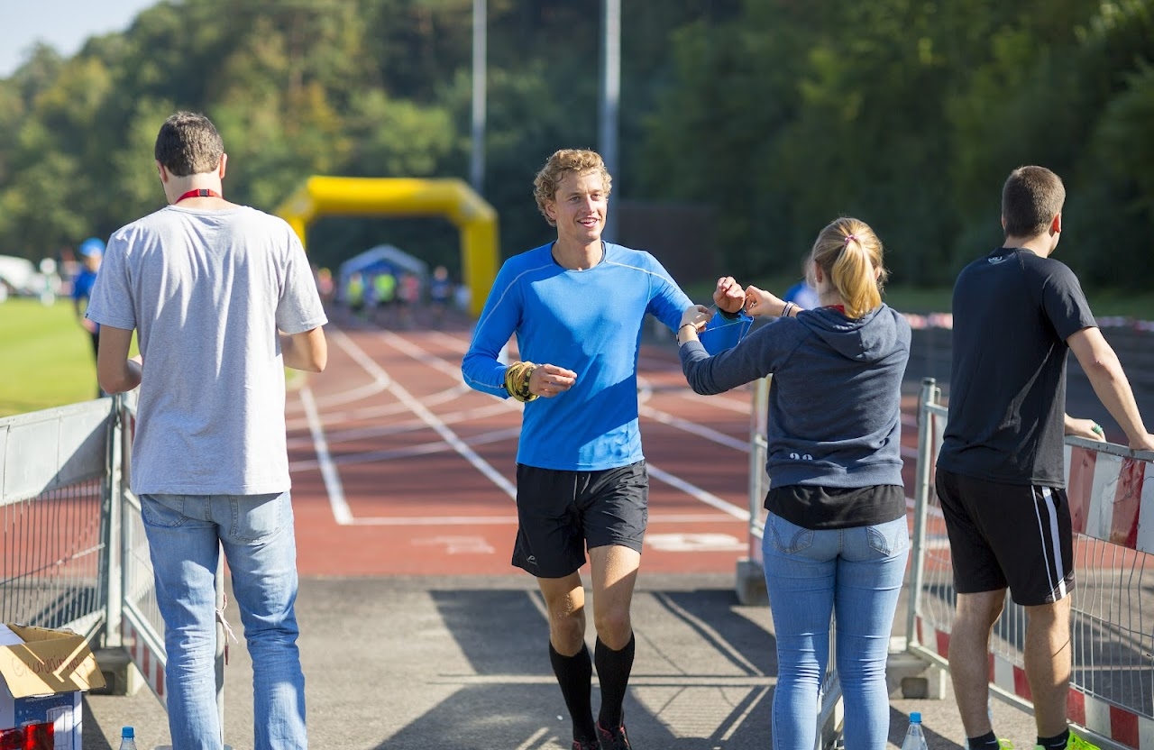 Bild vom 9. Benefizlauf im Jahr 2016. Dies ist das 130. Bild.